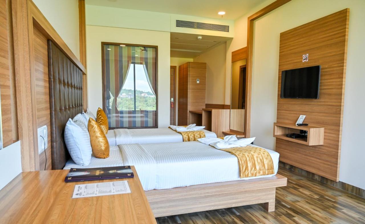 Hotel Laxmi Empire GOA Exterior photo